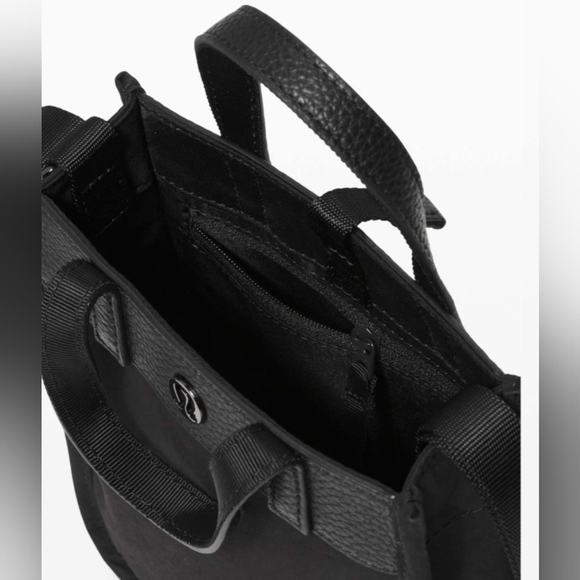 Euc LULULEMON Now And Always Micro Tote Super Cute And Practical For Everydayπ - Picture 3 of 7
